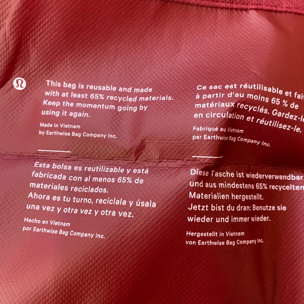 Lululemon reusable shopping bags